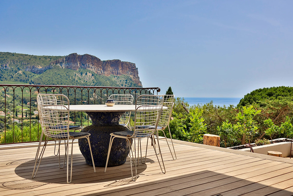 Moon 34/36 Dining Table